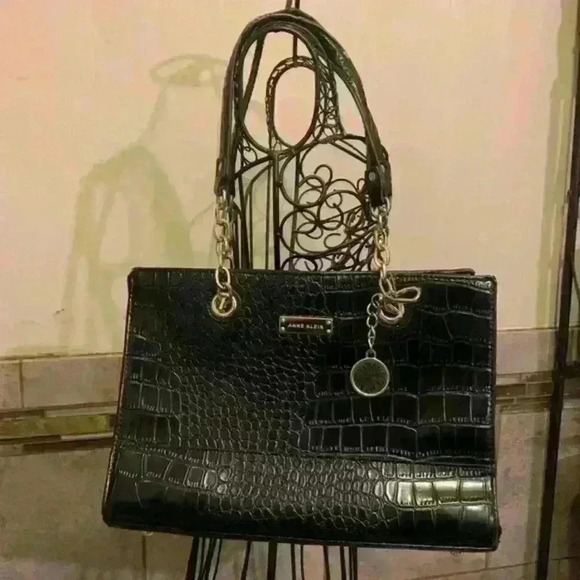 Anne Klein woman’s purse - Picture 1 of 6